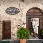 Residenza D'epoca San Crispino 4* אסיסי