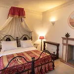 Residenza D'epoca San Crispino מלון דירות 4*