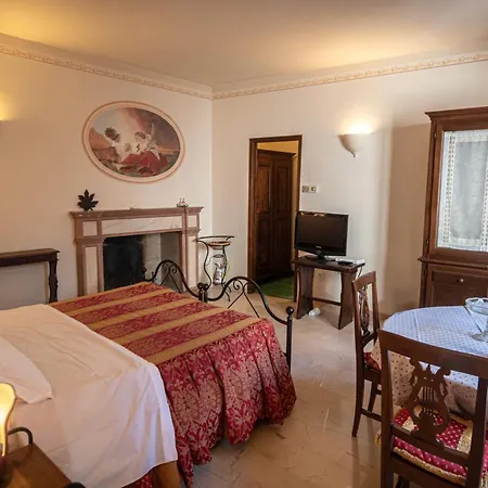 Hotel apartamentowy Residenza D'epoca San Crispino