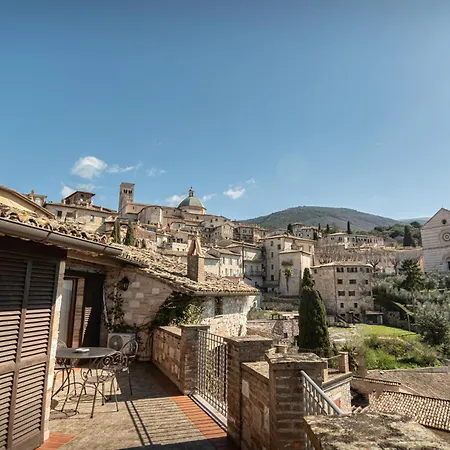 Aparthotel Residenza D'epoca San Crispino 4*