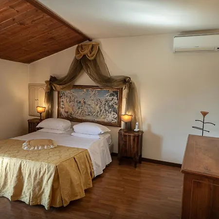Hotel apartamentowy Residenza D'epoca San Crispino