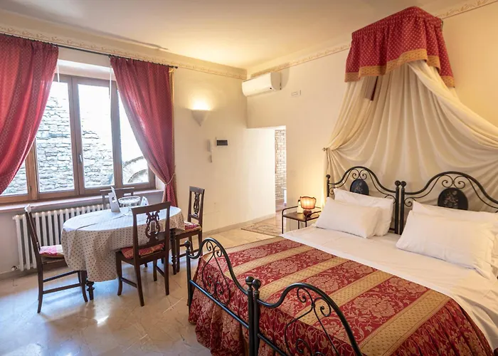 Residenza D'epoca San Crispino Apartahotel 4*