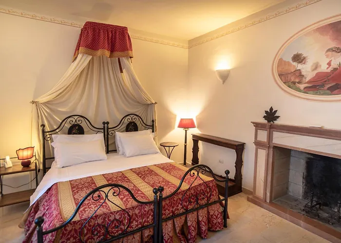 Residenza D'epoca San Crispino Aparthotel 4*