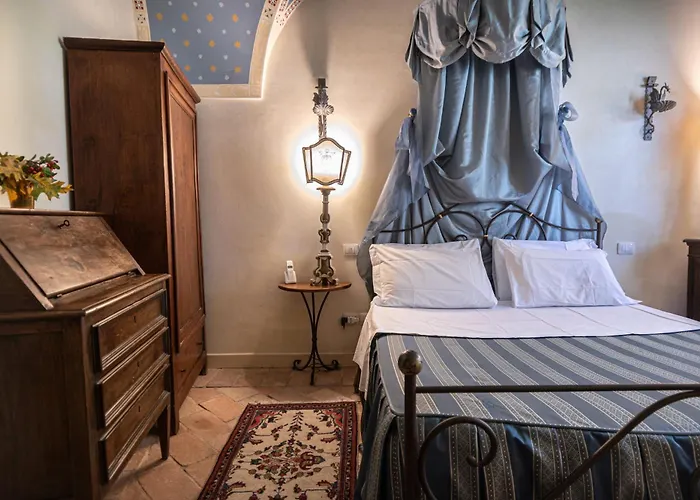 Aparthotel Residenza D'epoca San Crispino 4*