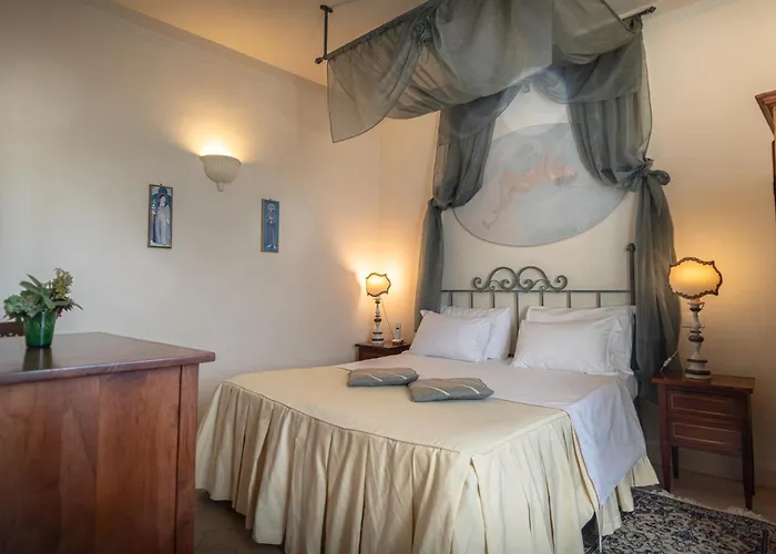 Residenza D'epoca San Crispino Aparthotel 4*